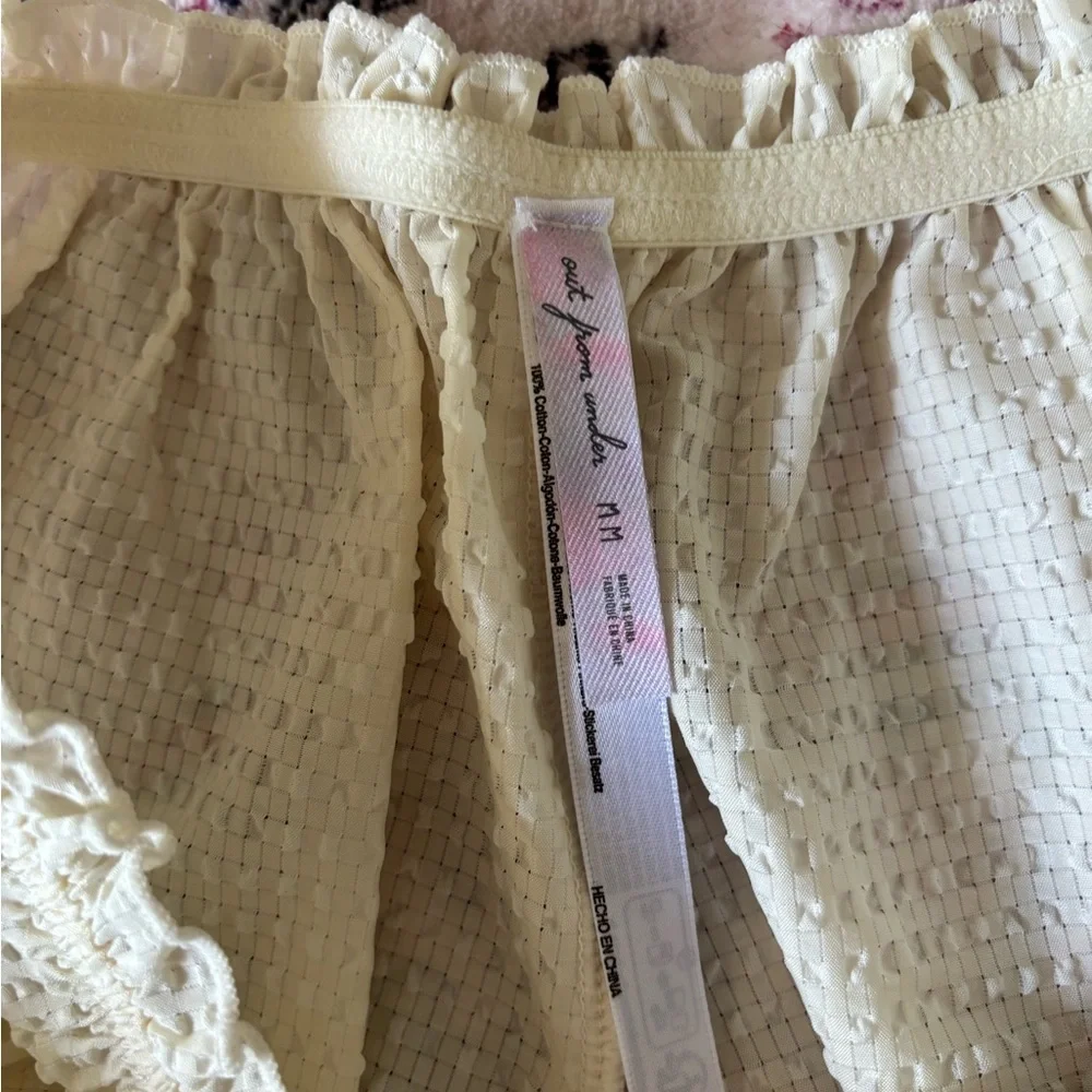 Cream Ruffle Bloomers - Picture 2 of 3